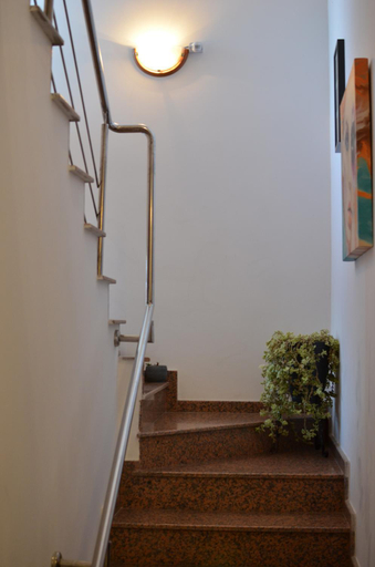 Others 4, Vila cu trandafiri - Cozy Apartments Studio cu pat matrimonial, Bragadiru