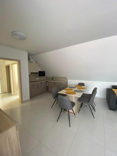 Others 4, Jokai Apartmanhaz-Hajduszoboszlo, Hajdúszoboszló