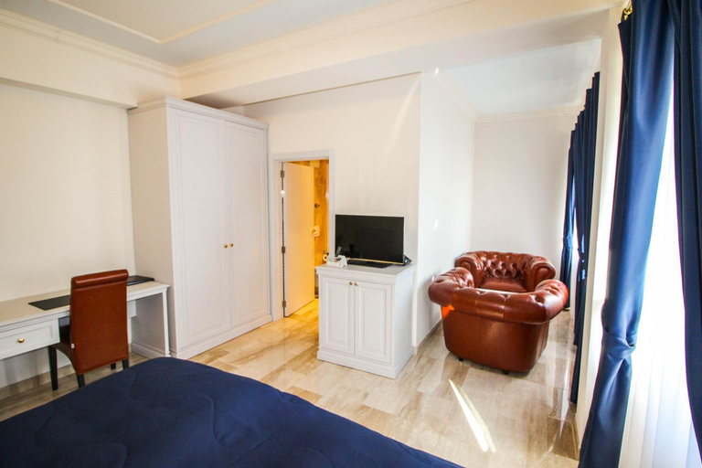 Bedroom 2, Grand Hotel Palladium, München
