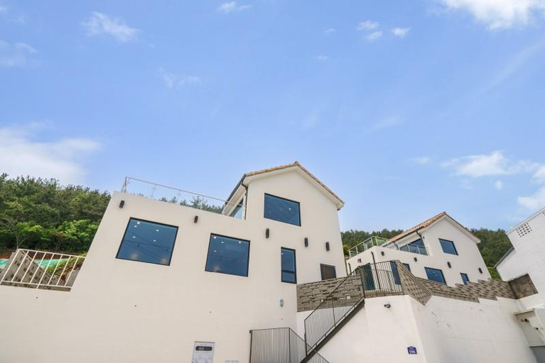 3, Yeosu Monaco Pool Villa, Yeosu