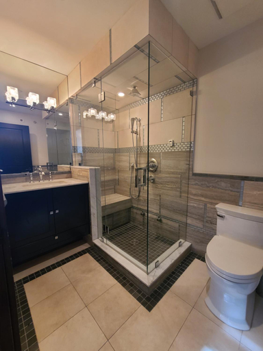 Bathroom 2, Luxury Ski-in / Ski-out home on Blackcomb, Squamish-Lillooet