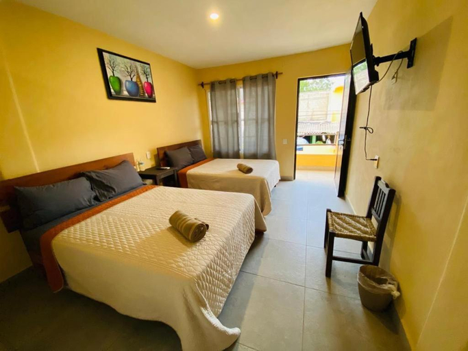 Others 5, HOTELITO SAN IGNACIO, Compostela