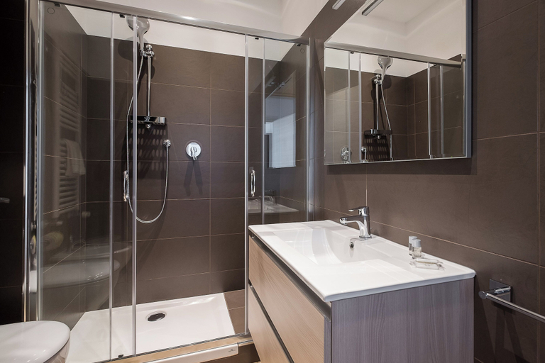 Bathroom 3, Cineteca Apartment by Wonderful Italy, Bologna