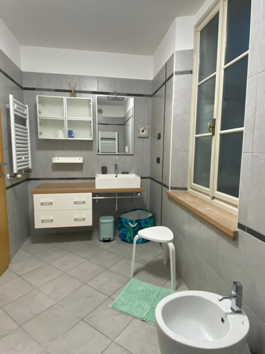 Bedroom 3, Piano B, Udine