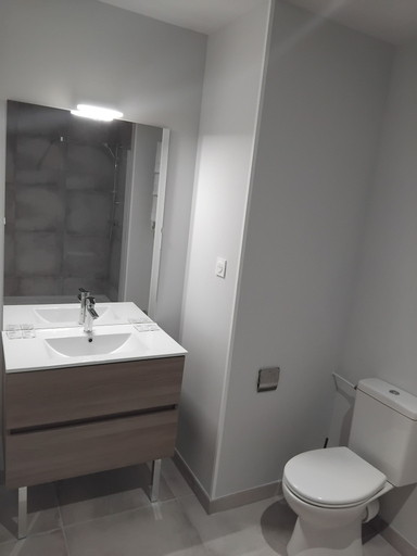 Bathroom 5, APPART HOTEL RESIDIS PARAY - ORLY, Essonne