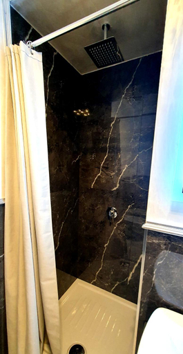 Bathroom 2, Ercolano Luxury Suite, Napoli