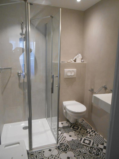 Bathroom 2, Regina Boutique Hotel, Vaucluse