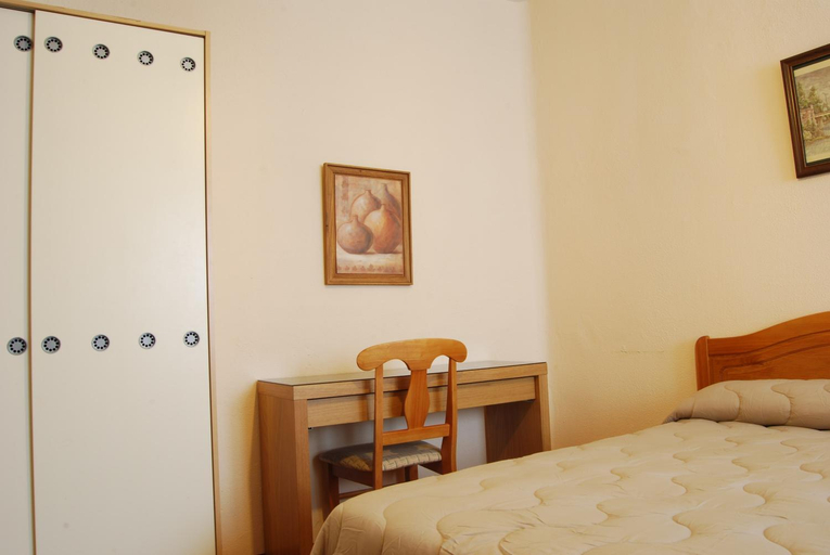 Bedroom 3, Hostal America, Madrid