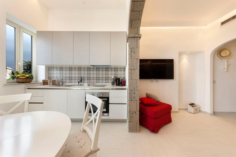 Others 3, Ulisse Apartment, Napoli