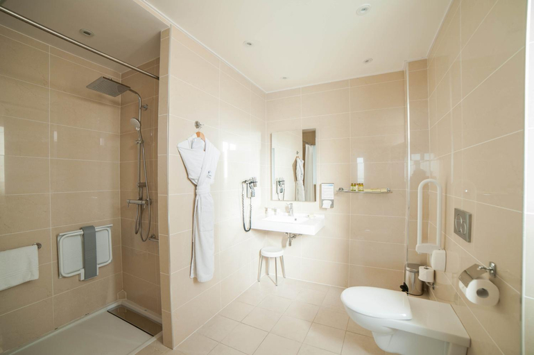 Bathroom 3, Splendid Hotel, Alpes-Maritimes