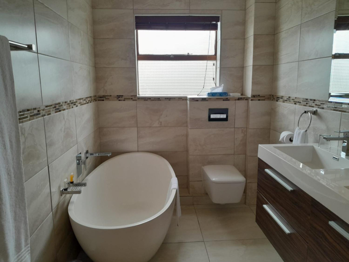 Bathroom 3, The Blue Peter Hotel, City of Cape Town
