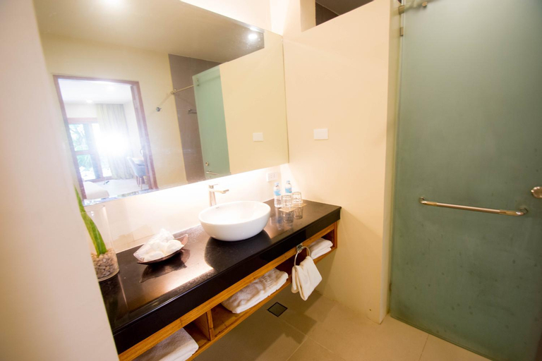 Bathroom 6