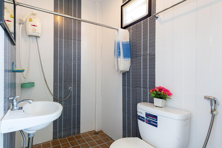 Bathroom 4, Brown Home Sattahip 19, Sattahip