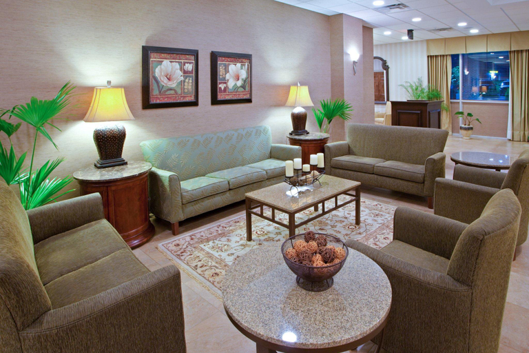 Public Area 4, Holiday Inn CHARLOTTESVILLE-UNIV AREA by IHG, Charlottesville