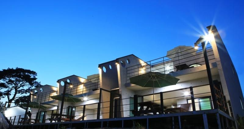 Exterior & Views 1, Taean El Dora Pool Villa Pension, Taean