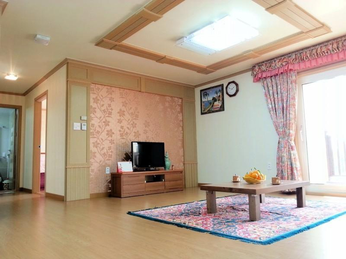 Others 2, Seoguipo Lucky Clover Pension, Seogwipo