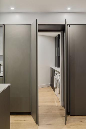 Others 5, Modern Family Home in Kensington, London
