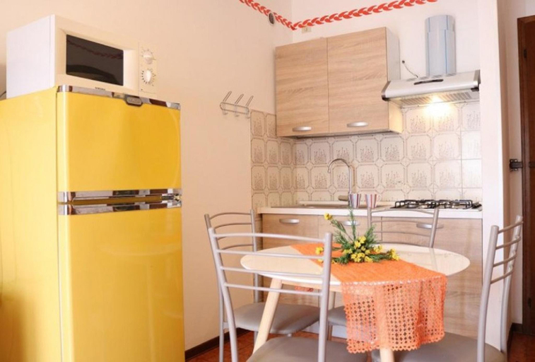 Others 4, Superb Apartment with Sea View - Including Beach Place, Venezia