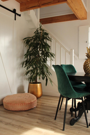 Others 5, Noxem b&b, Haarlemmermeer