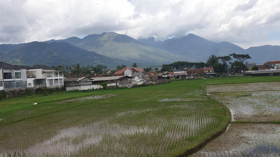 Exterior & Views 5, Vila Adinda Syariah C-4 Satu Rumah 4 Kamar Tidur, Garut