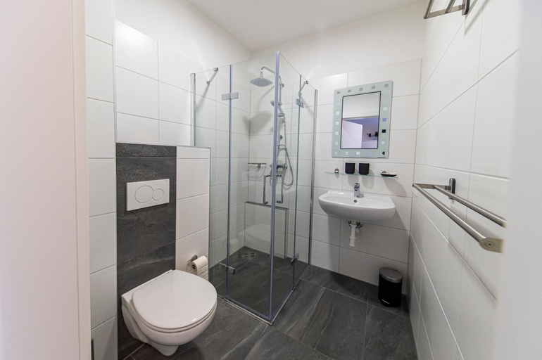 Others 3, Zeltweg-Rooms, Murtal