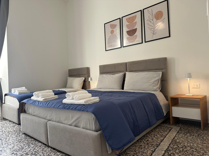 Bedroom 3, Mosaic Inn, Genova
