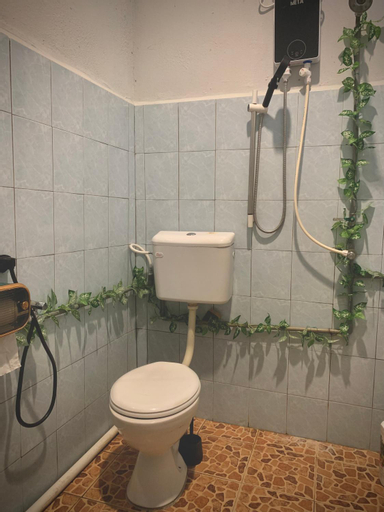 Bathroom 4