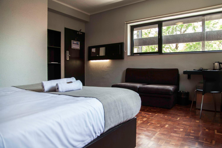 Bedroom 2, Inani Hotels Morningstar, City of Tshwane