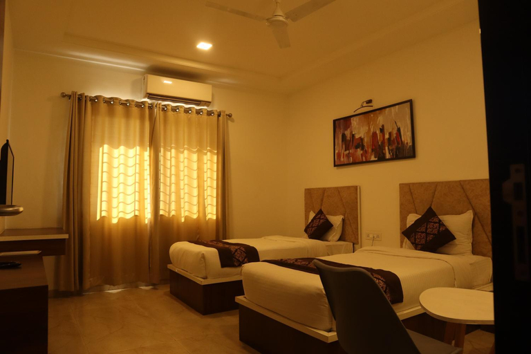 Bedroom 3, hotel grand ecotel, Aurangabad