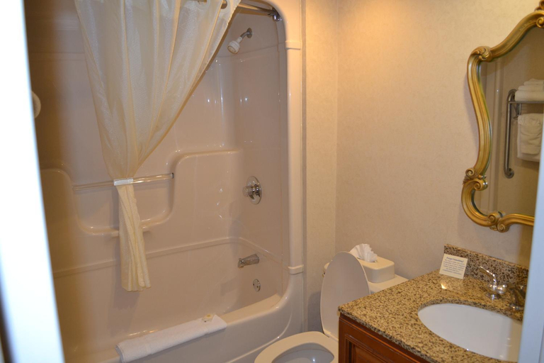 Bathroom 14