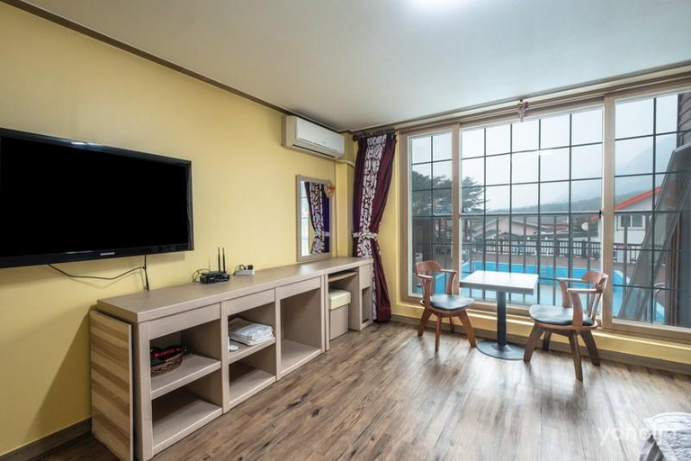 Others 5, Fortune Lake and Pine Pension, Pocheon