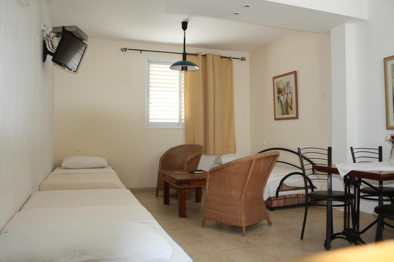 Bedroom 2, Gaaton Motel