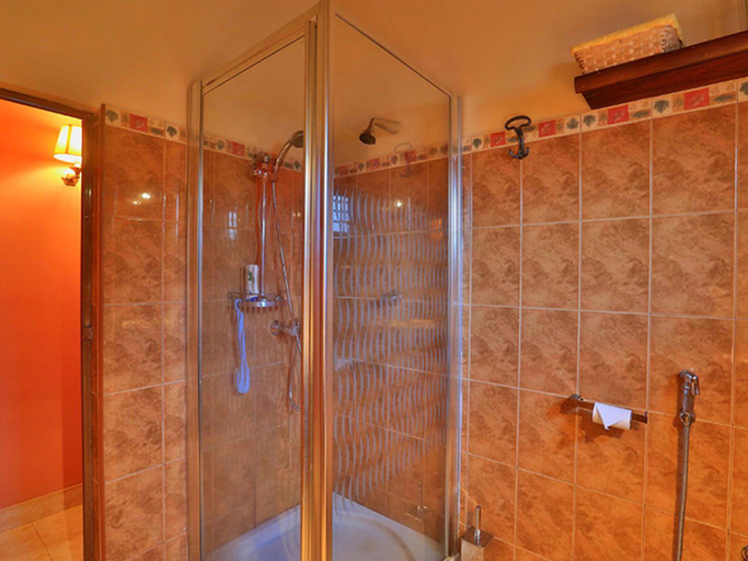 Bathroom 4, Emel Boutique Hotel, Negombo