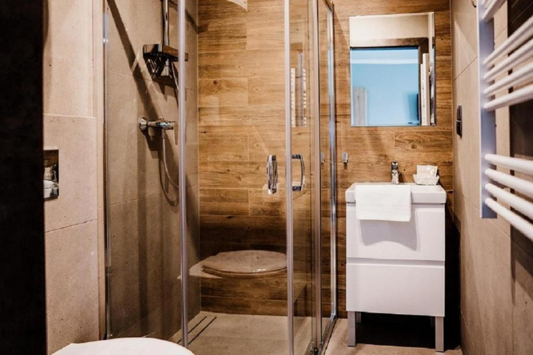 Bathroom, Roza Rooms, Chrzanów