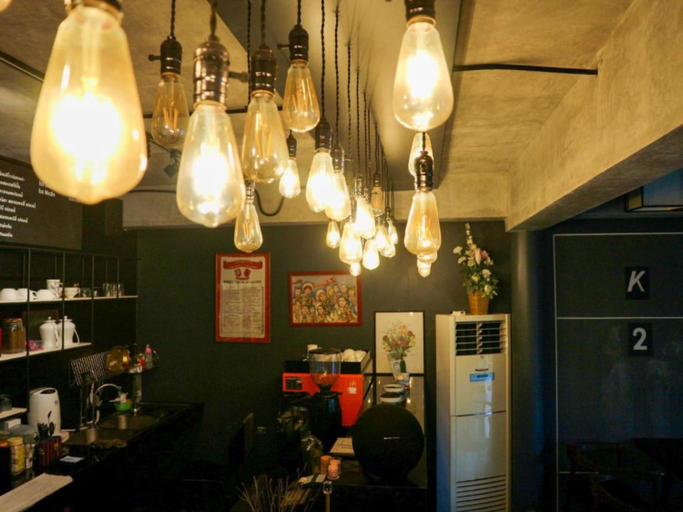 Food & Drinks 5, Z&Z Resort , Phuket Island