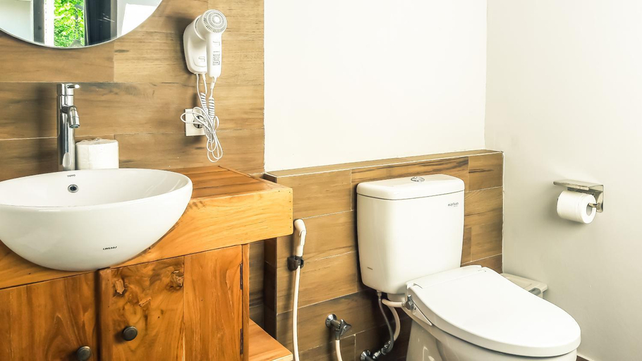 Bathroom 6