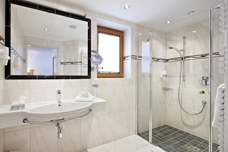 Bathroom 4, Jägerhof Hotel, Schwaz