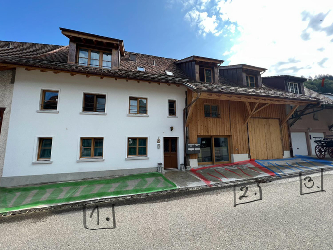 Exterior 10