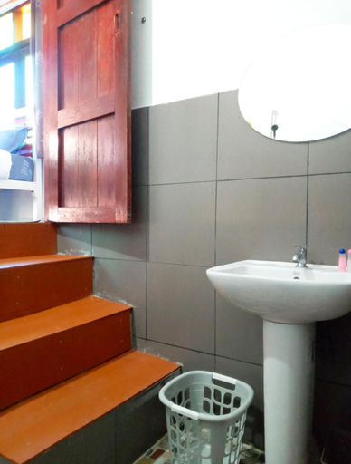 Bathroom 4