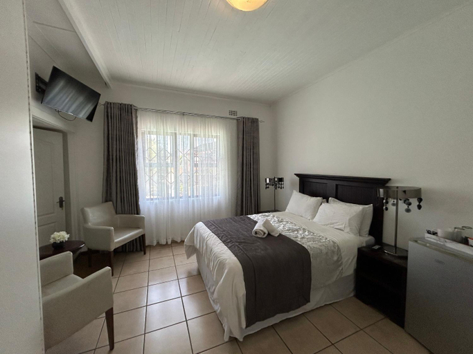 Others 3, Lebamboo On Protea, City of Tshwane