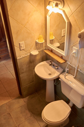 Bathroom 3, Kau Kaleshen, Lago Argentino