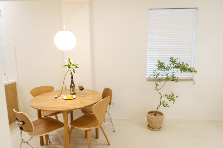Others 2, White Linen House, Gangnam
