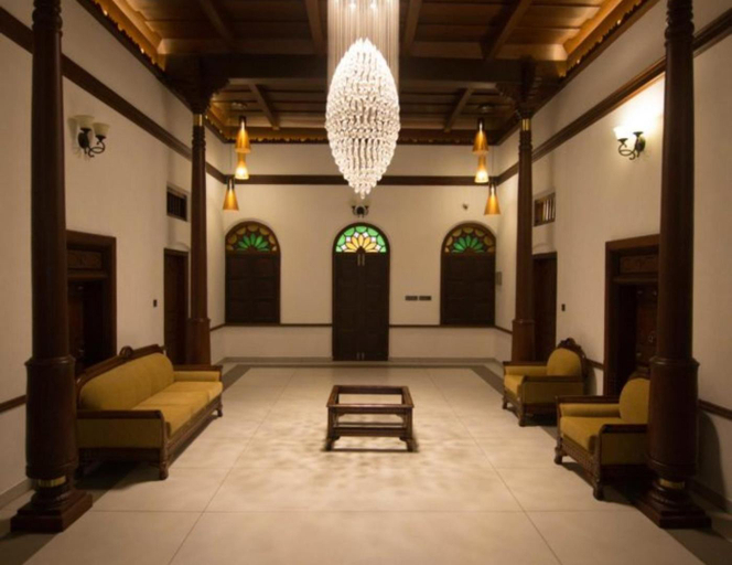 Public Area, Villa De 1945, Kannur