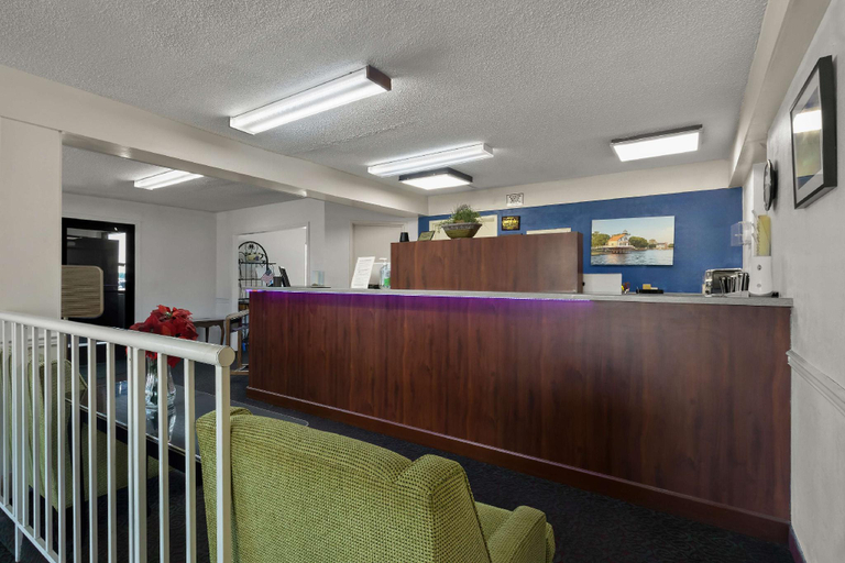 Public Area 2, Americas Best Value Inn Edenton, Chowan