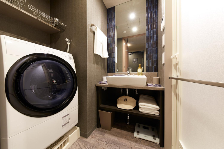 Bathroom 12