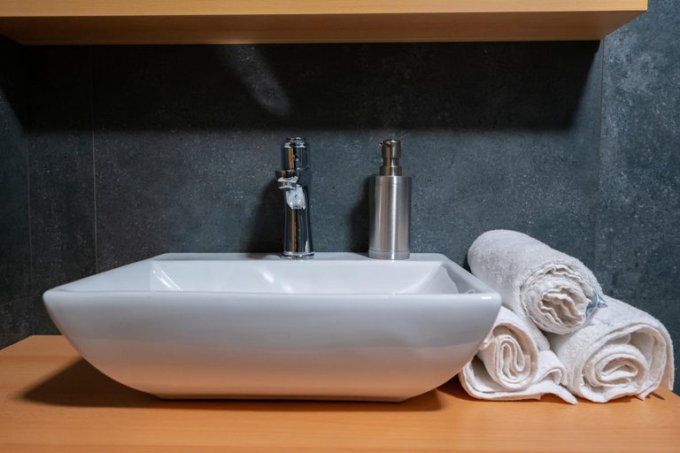 Bathroom 3, PJ Apartments & Wellness - Hot Tub & Sauna - Free Parking, Cerklje na Gorenjskem