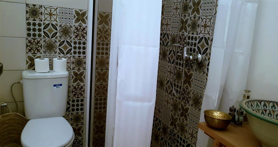 Bathroom 2, Dar Yan, Errachidia