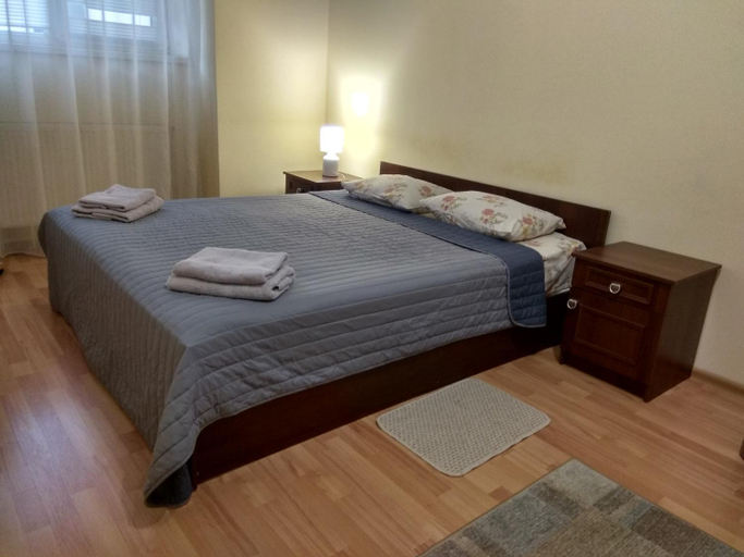 Bedroom, Apartments Domovik on Beregovskaya 3, Mukachivs'ka
