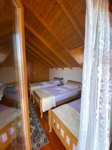 Others 2, Bixhaku GuestHouse, Gjirokastrës