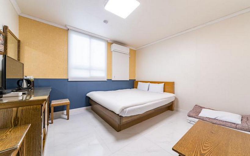 Bedroom 3, Cheorwon Pares, Cheorwon